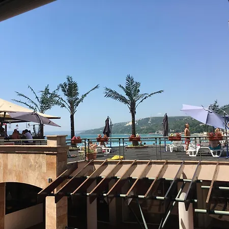 Perfect Sea And Pool View Marina Apartment Balchik