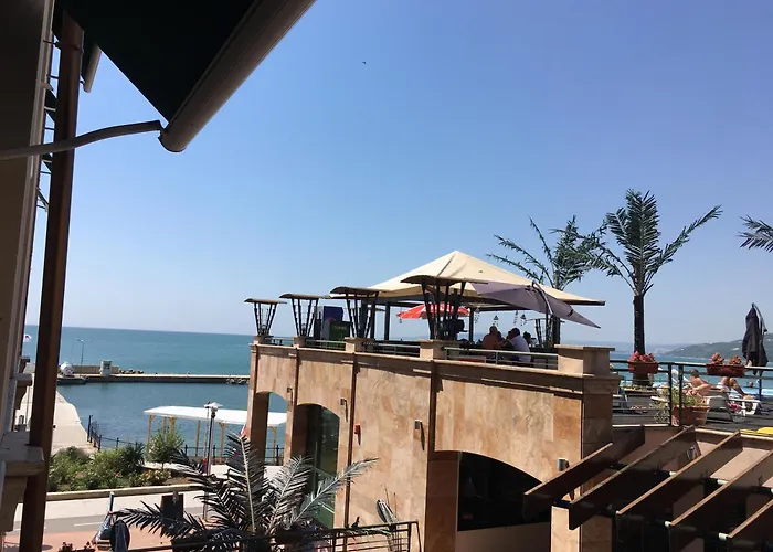 Perfect Sea And Pool View Marina * 巴尔奇克