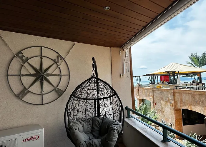 Perfect Sea And Pool View Marina *