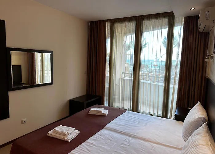 Perfect Sea And Pool View Marina 巴尔奇克