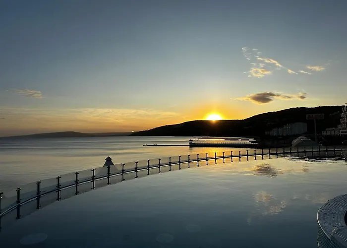 Perfect Sea And Pool View Marina * 巴尔奇克